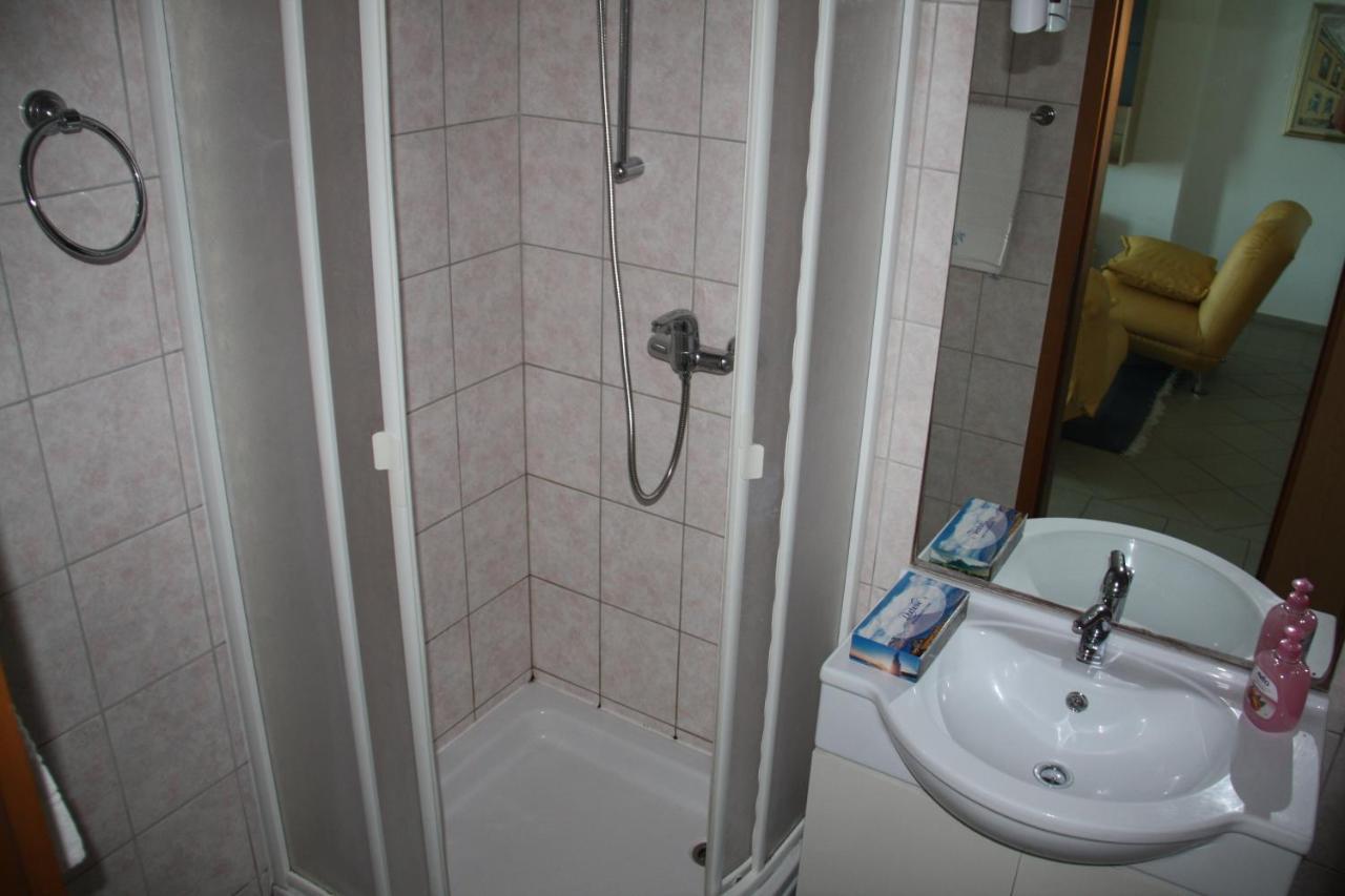 Vila Filipasic Apartamento Vir Exterior foto